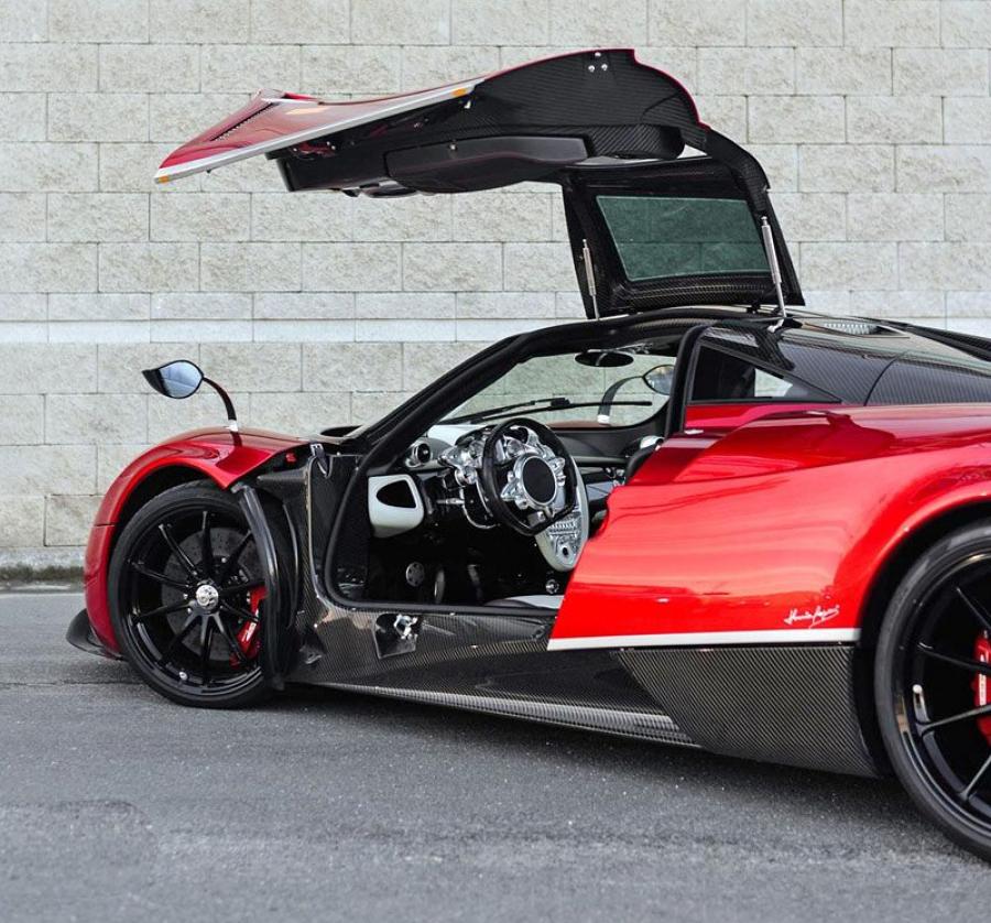  Pagani Huayra Pacchetto Tempesta 2016 года  (фото 5 из 6)